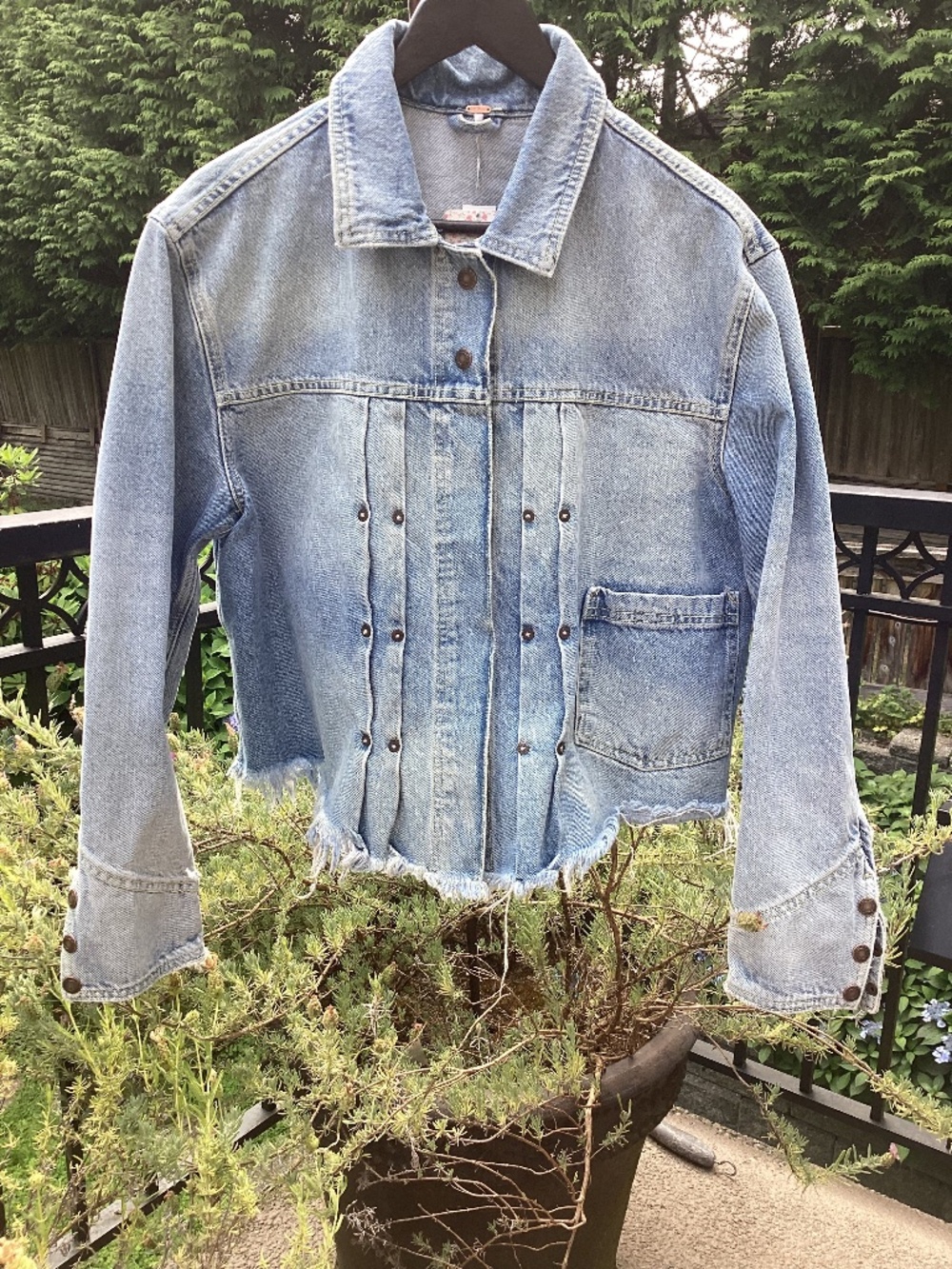 ❤️BNWT Free People Denim jacket M.
